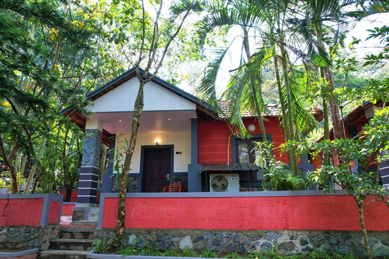 Clay Resort By Bestinn Leisure - Wayanad Padinjarathara Bagian luar foto