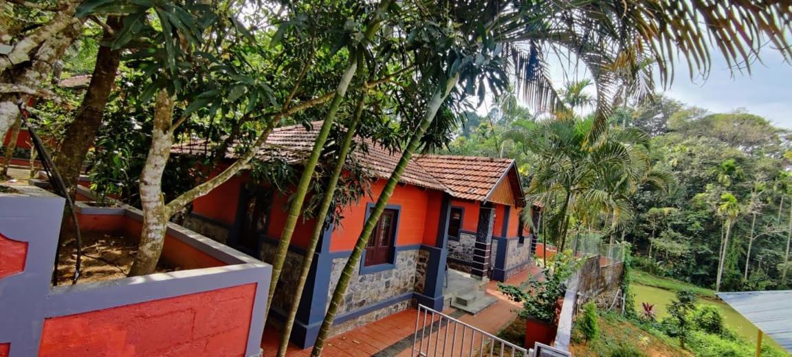 Clay Resort By Bestinn Leisure - Wayanad Padinjarathara Bagian luar foto